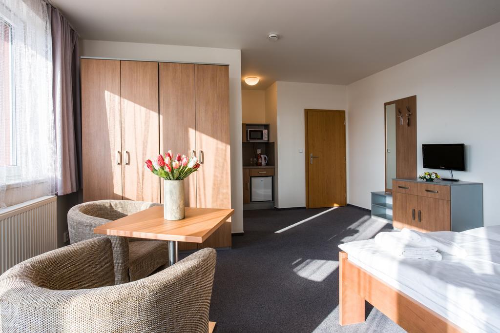 Garni Hotel Třeboň Oda fotoğraf